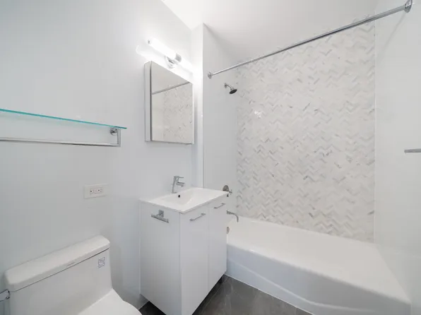 140 Riverside Boulevard image 11 of 11