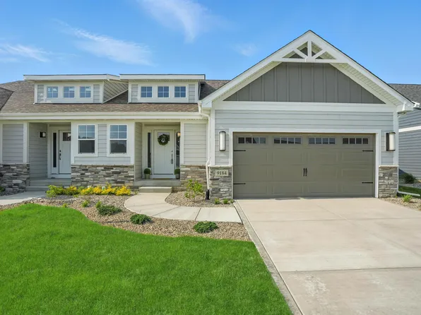 9184 Hickory Pl, Saint John, IN 46373
