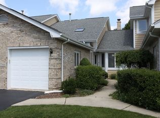 17348 Brook Crossing Dr, Orland Park, IL 60467