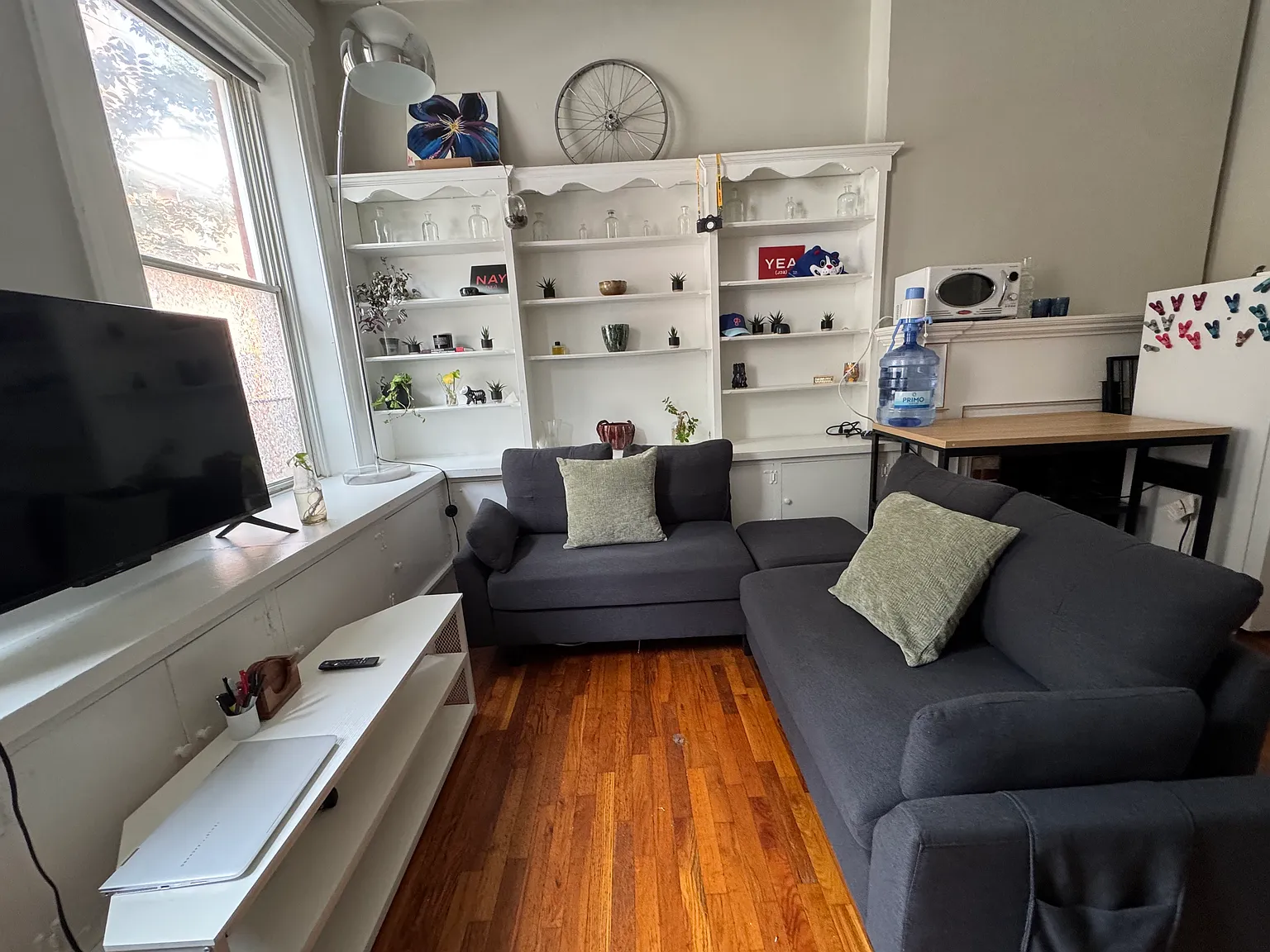 1 bed, 600 sqft, $1,374 — Photo 2