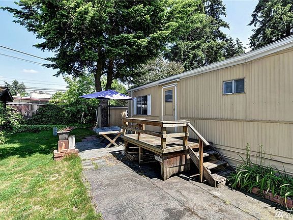 2nd image of 7301 NE 175th St Unit 309