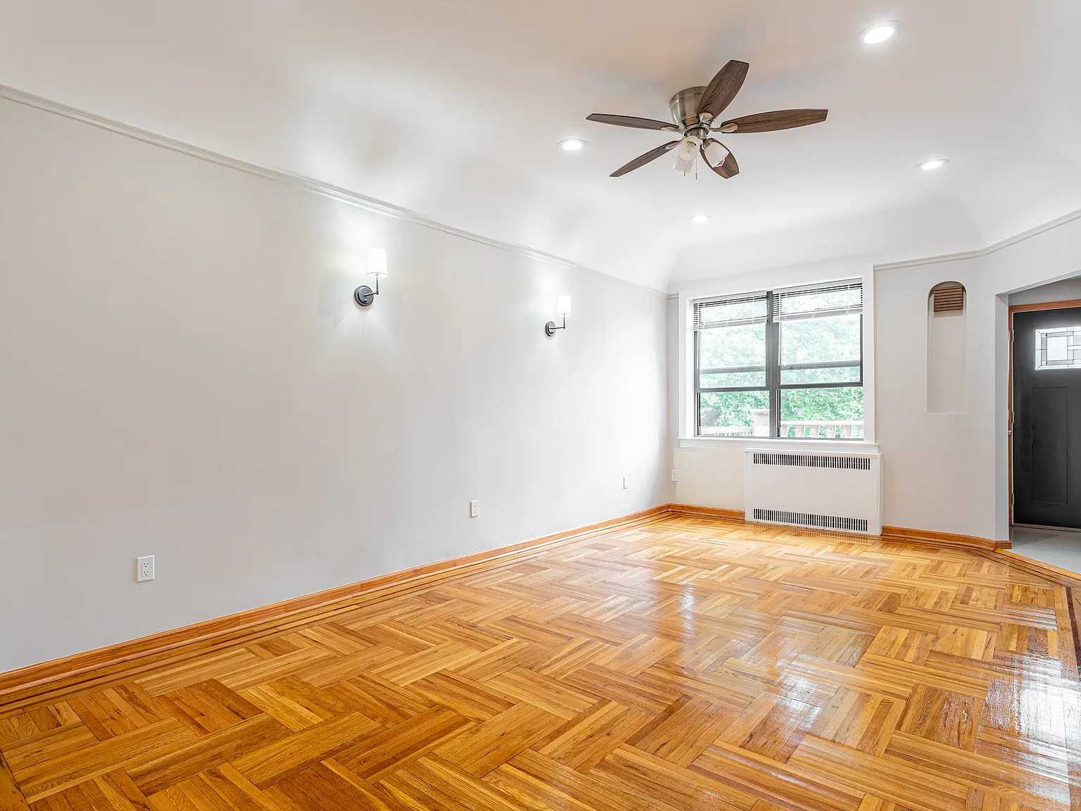 180 Brighton 11th Street — Photo 4