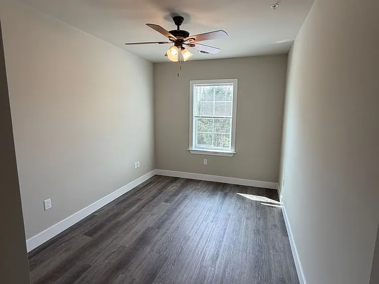 Salem Run Apartments Phase 2 — Photo 161