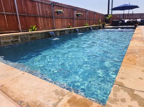 120 Wagon Mound Dr, Waxahachie, TX 75167