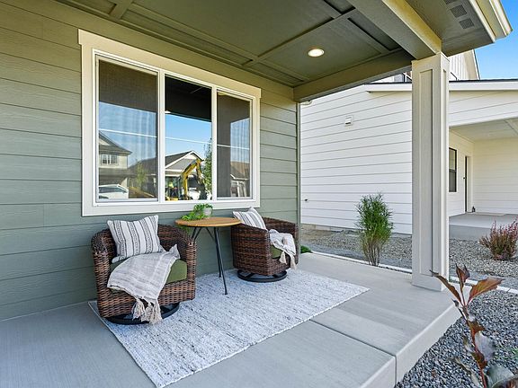 4th image of 12213 N Valencia Ave