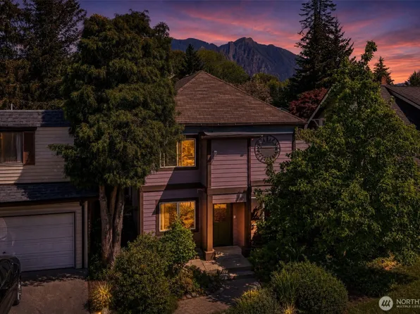 8102 Silva Avenue SE, Snoqualmie, WA 98065
