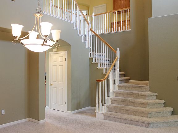 3rd image of 141 Alcantar Cir
