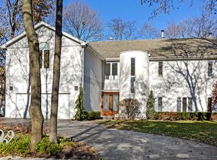 269 Sylvan Rd, Glencoe, IL 60022