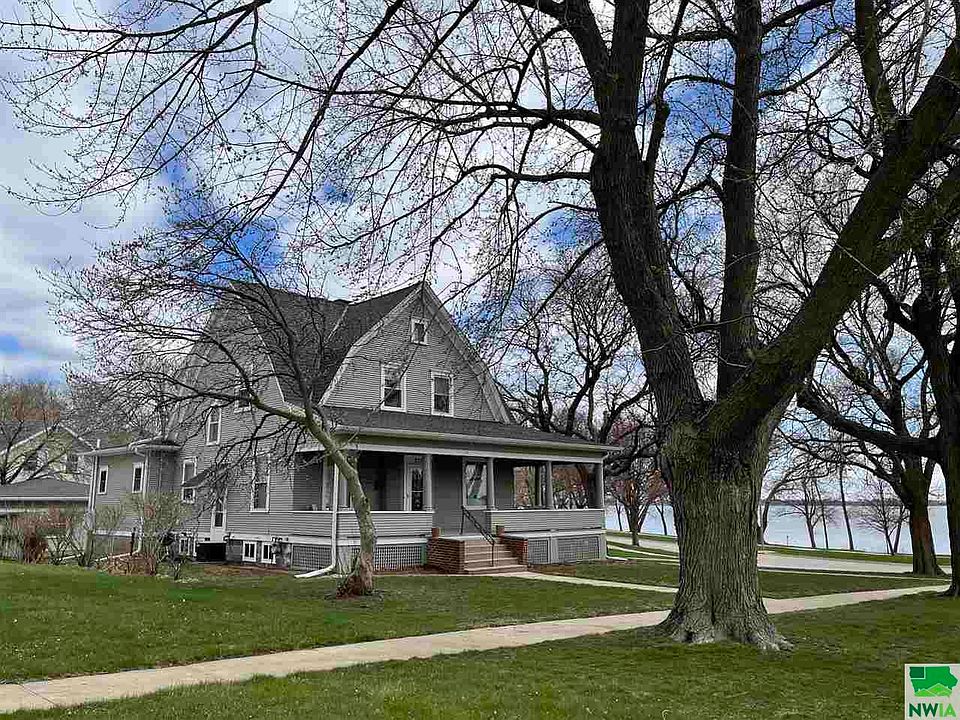 1st image of 203 Geneseo St