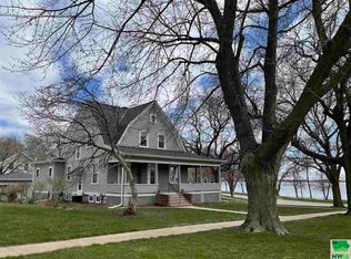 203 Geneseo St, Storm Lake, IA 50588