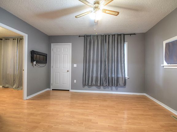 5th image of 5117 48th Ave
