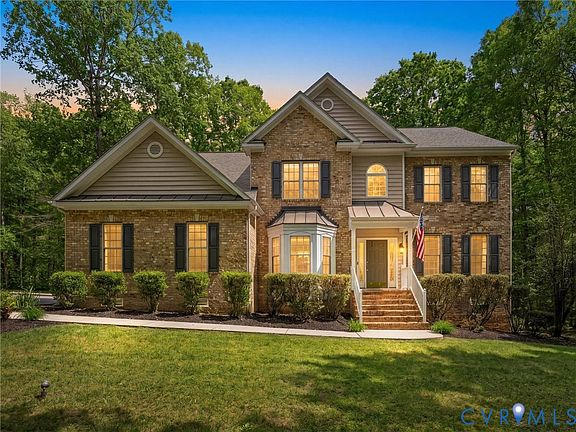 3rd image of 2505 Crest Hollow Ct