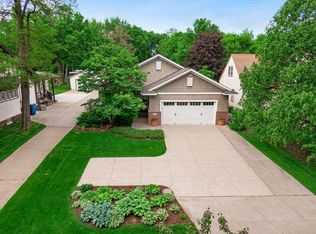 4010 44th St W, Edina, MN 55424