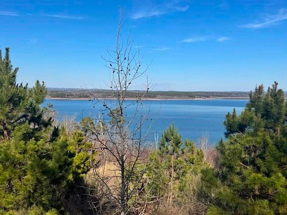 4th image of 139 & 140 Lakefront Rd