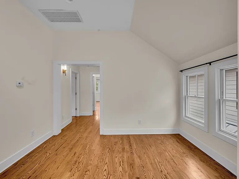 921 Hillview Hts — Photo 14