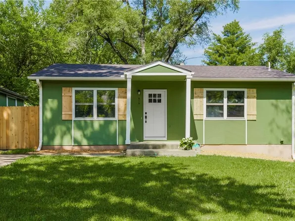 615 Locust St, Eudora, KS 66025