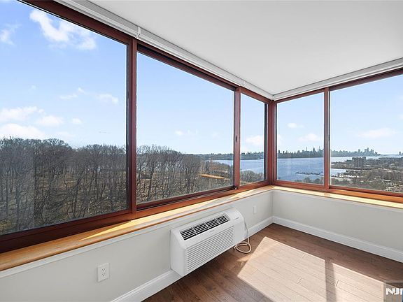 3rd image of 100 Old Palisade Rd APT 1604