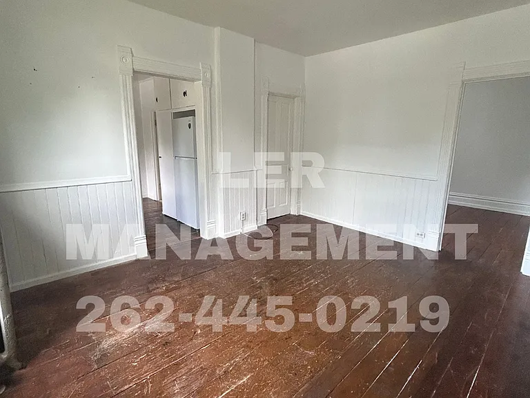 920 62nd St — Photo 3