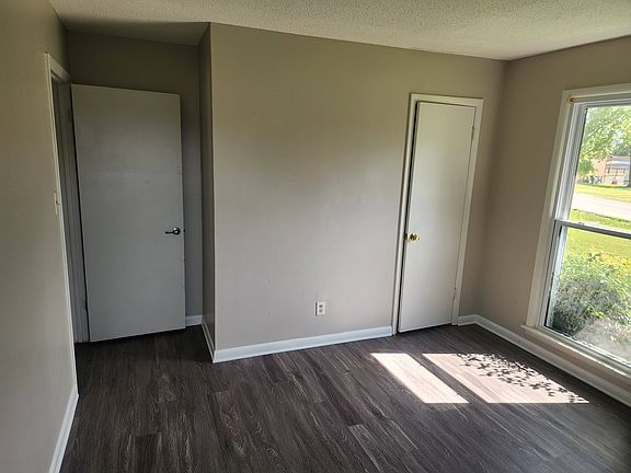 5th image of 1806 Kay Dr #1