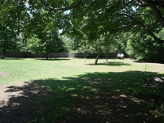 2nd image of 14115 Cherry Hill Dr