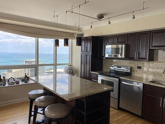 4th image of 512 N McClurg Ct APT 5501