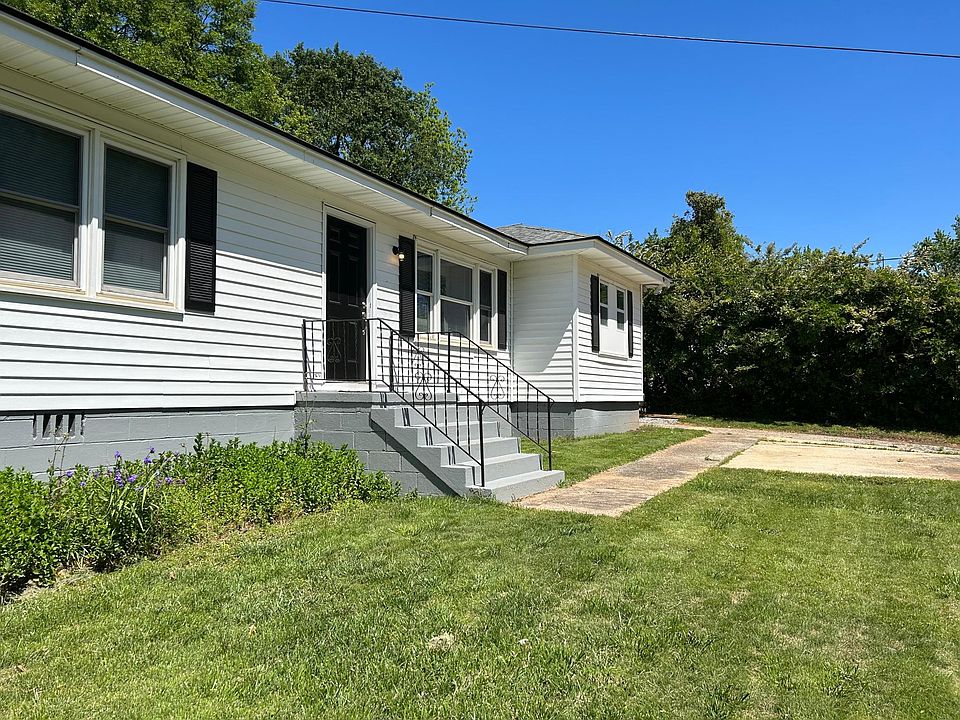 1st image of 2543 Glendale Cir SE