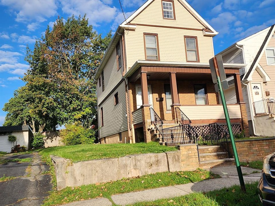 2nd image of 529 Groom St