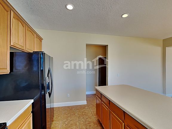 4th image of 593 First Cape Coral Dr