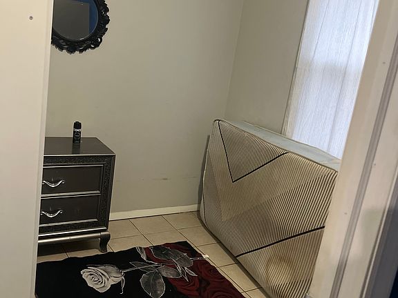 5th image of 194 Prospect Ave #1