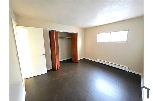 Building Photo - 2111 Lorraine Ave #1S