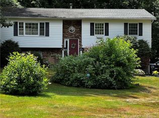 4 Mary Phyllis Ln, Newburgh, NY 12550