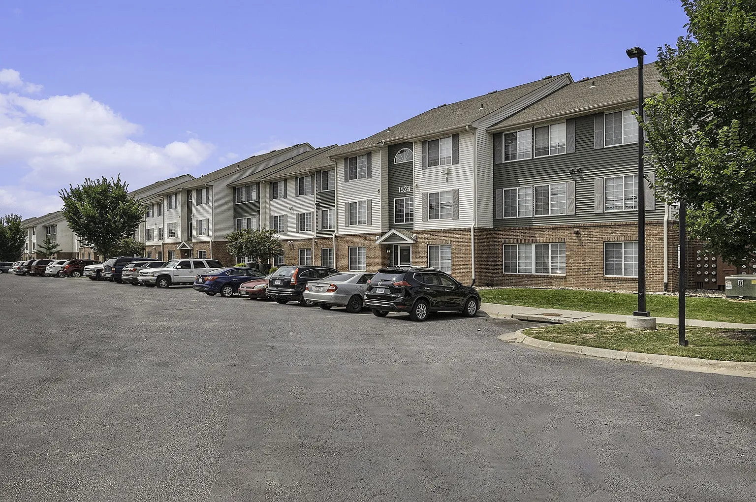 Pine Tree Apartments — Photo 1