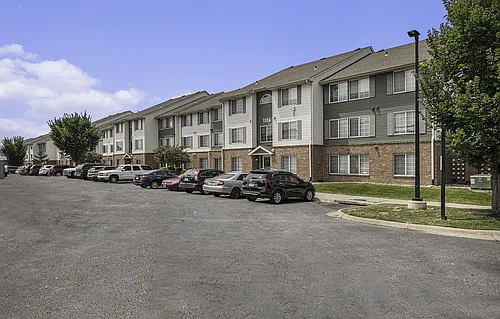 Pine Tree Apartments Photo 1