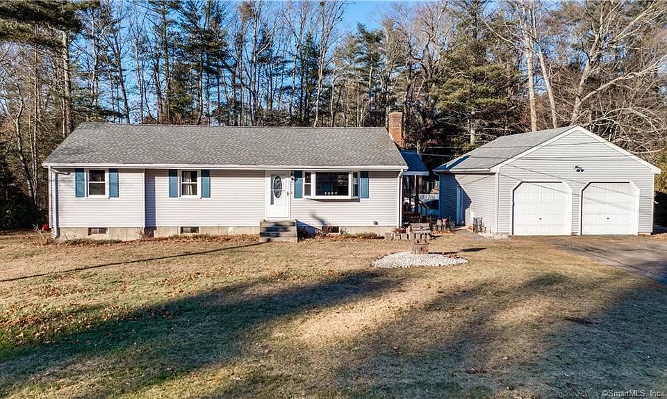 1st image of 12 Whippoorwill Ln