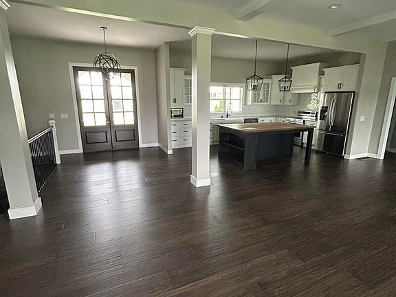 5th image of 1753 Saint John Rd