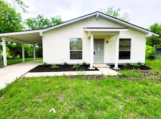 8302 Swift Eagle Dr, San Antonio, TX 78242