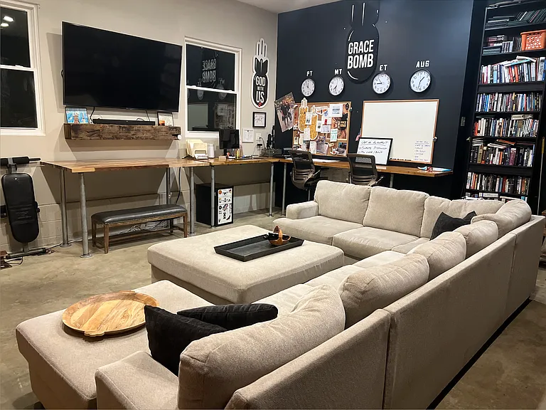 Climate Controlled Garage/Office/Hang Out Space
