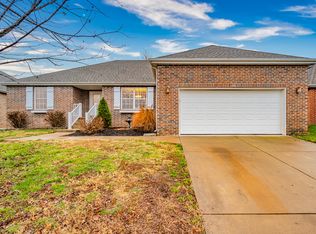 1114 N Arlington St, Nixa, MO 65714