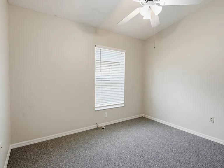 29417 Crossland Dr — Photo 13