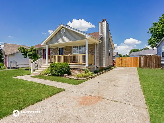 3rd image of 6905 Colrain Cir