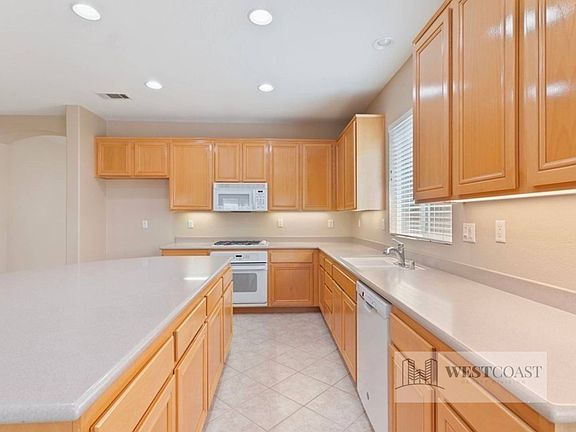 4th image of 27892 Whisperwood Dr