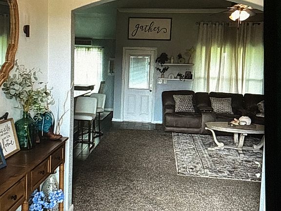 4th image of 414 Pointer St