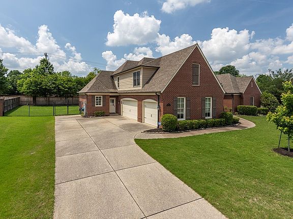 3rd image of 667 Briston Ln