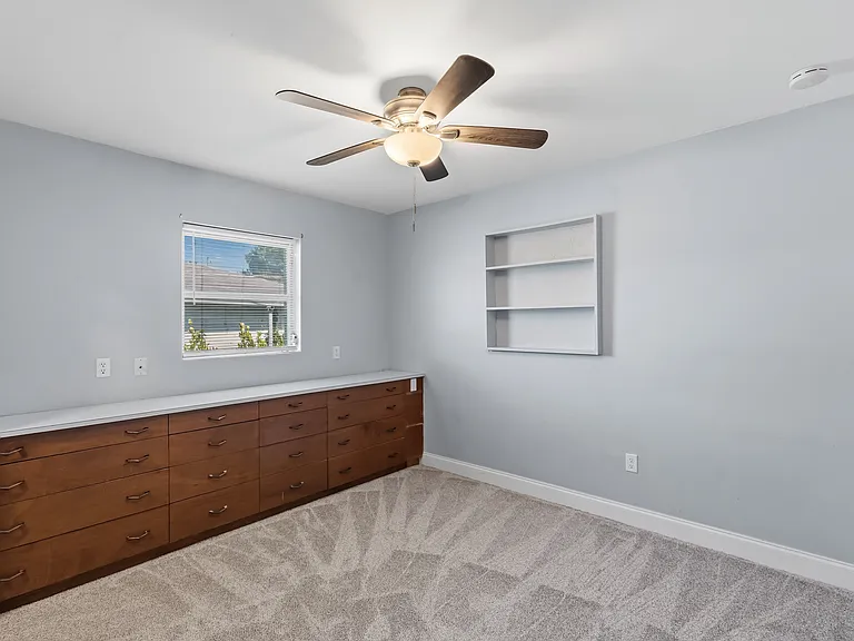4220 Deleon St — Photo 16