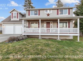 2022 Perry Ave, Bremerton, WA 98310