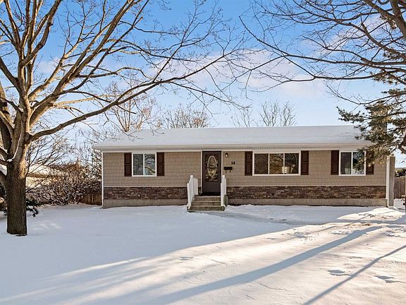 3rd image of 14 Fairlawn Ln