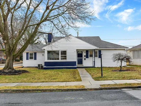 114 E Maplewood Ave, Mechanicsburg, PA 17055