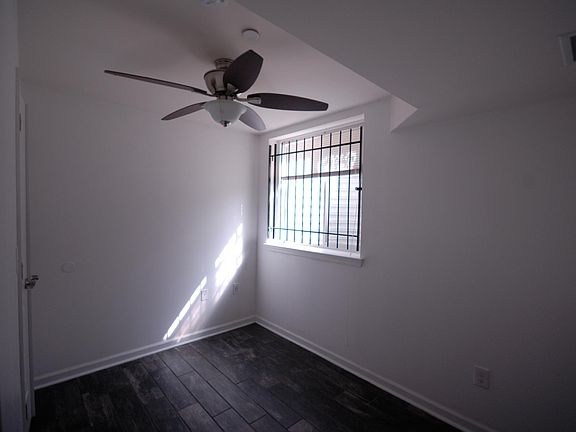 5th image of 1821 N Willington St