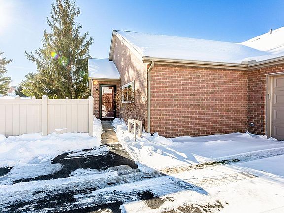 3rd image of 4081 Chennin Dr #2