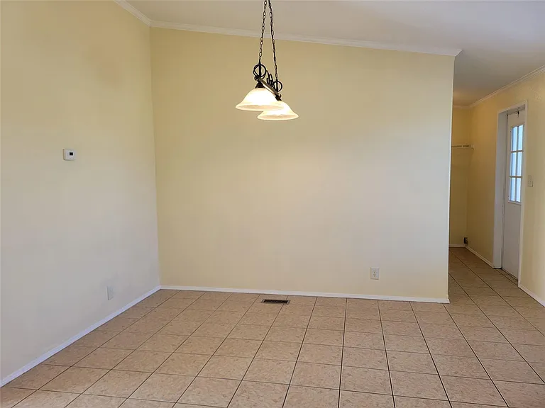 101 Heather Cv — Photo 10
